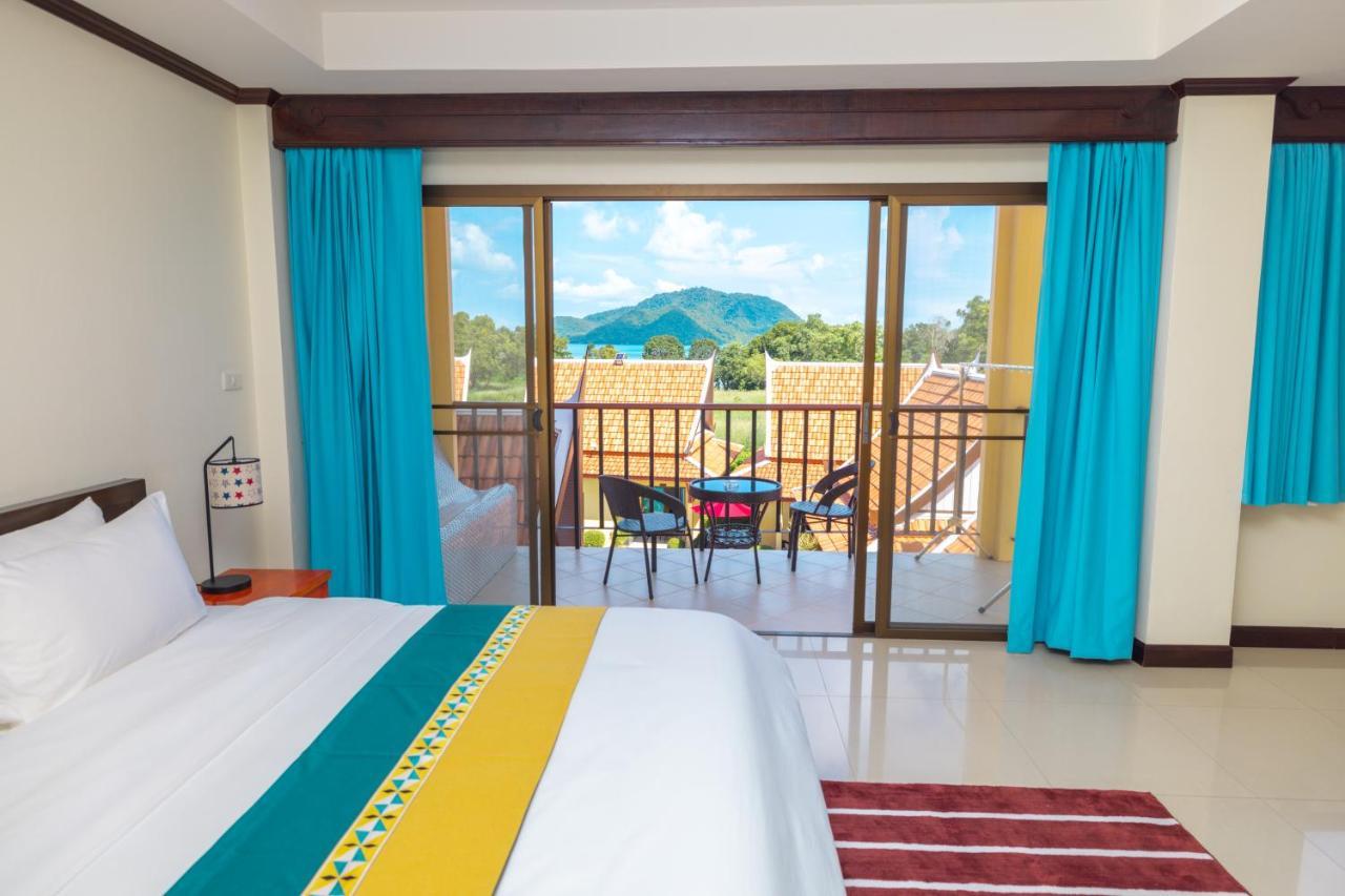 Phuket Kana International Hotel普吉岛卡娜国际酒店 Rawai Extérieur photo