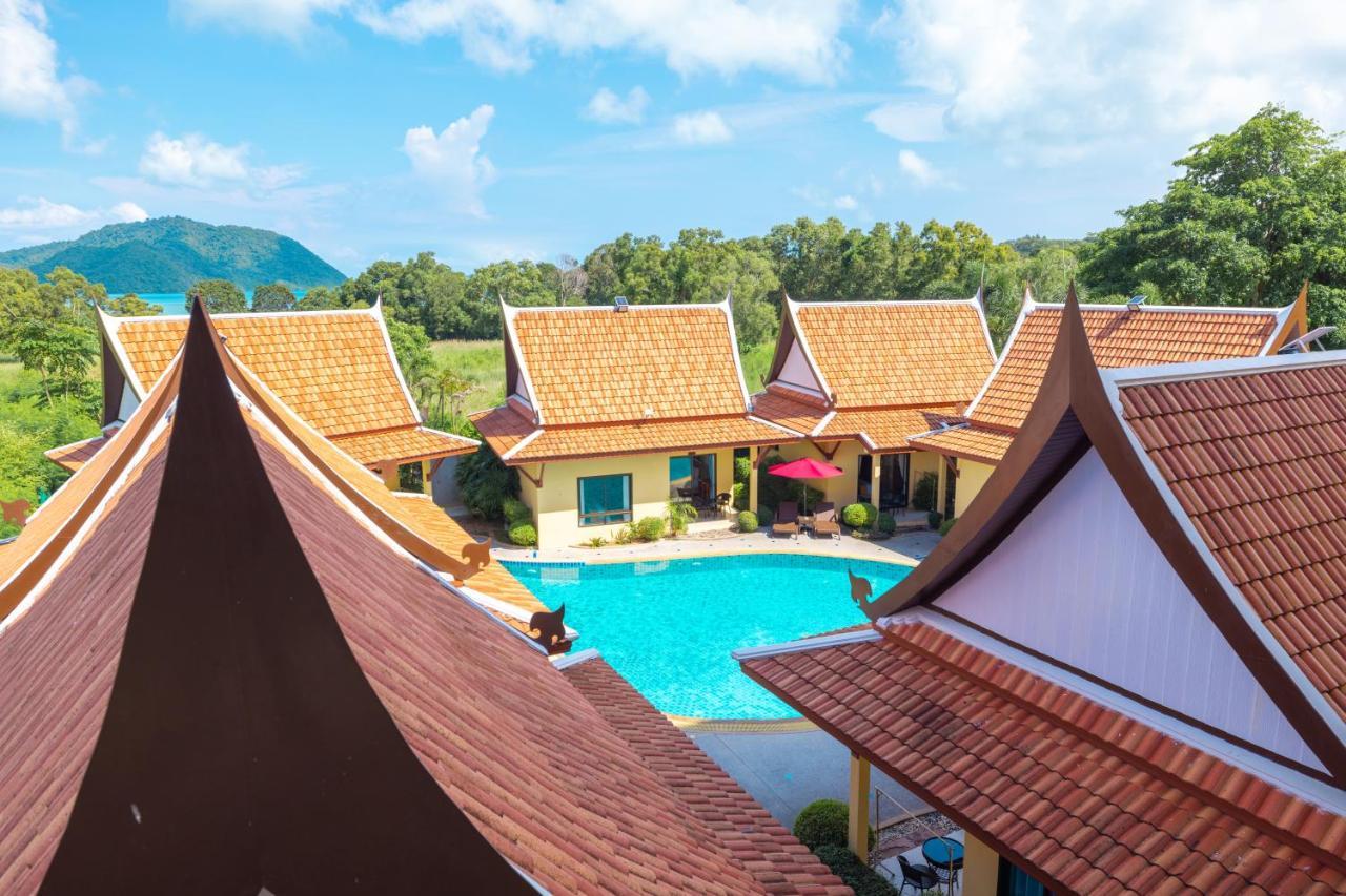 Phuket Kana International Hotel普吉岛卡娜国际酒店 Rawai Extérieur photo